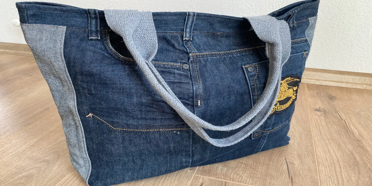 Carteras Jeans: Moda Sostenible y Personalizada                    