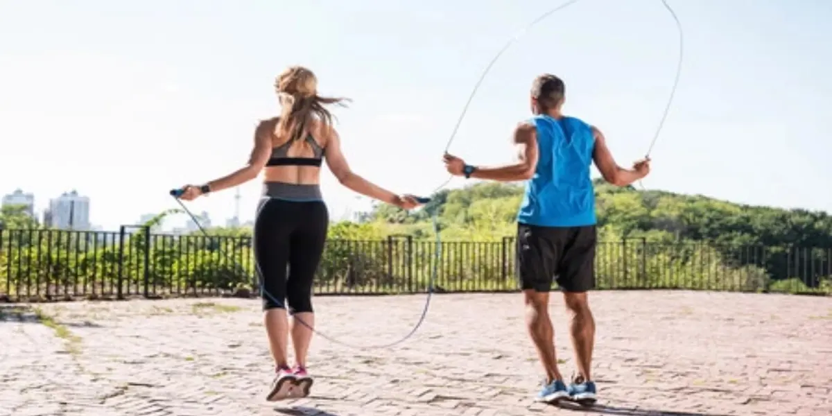 Saltar la Cuerda: Un Salto hacia la Salud y un Mundo Más Verde